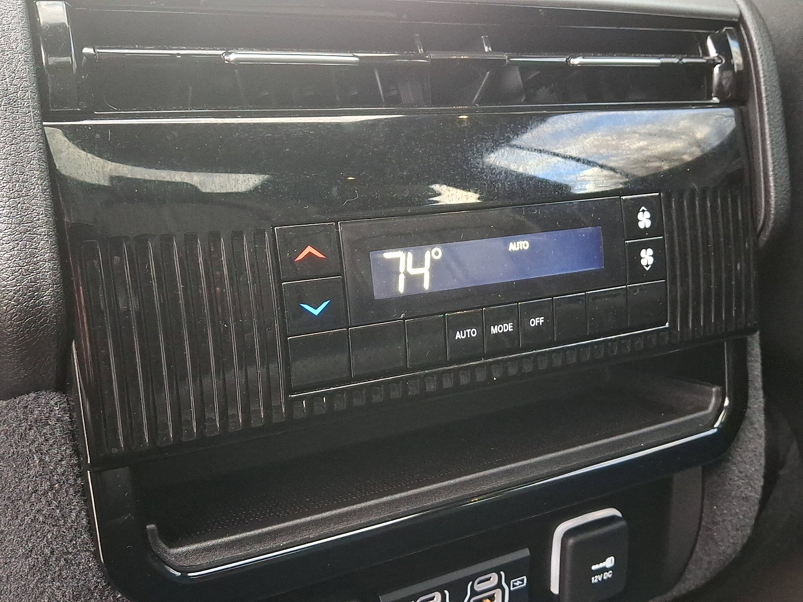 Used 2024 Jeep Wagoneer Series II image 12