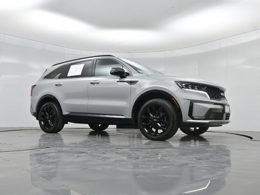 Used 2022 Kia Sorento SX AWD/4WD image 2