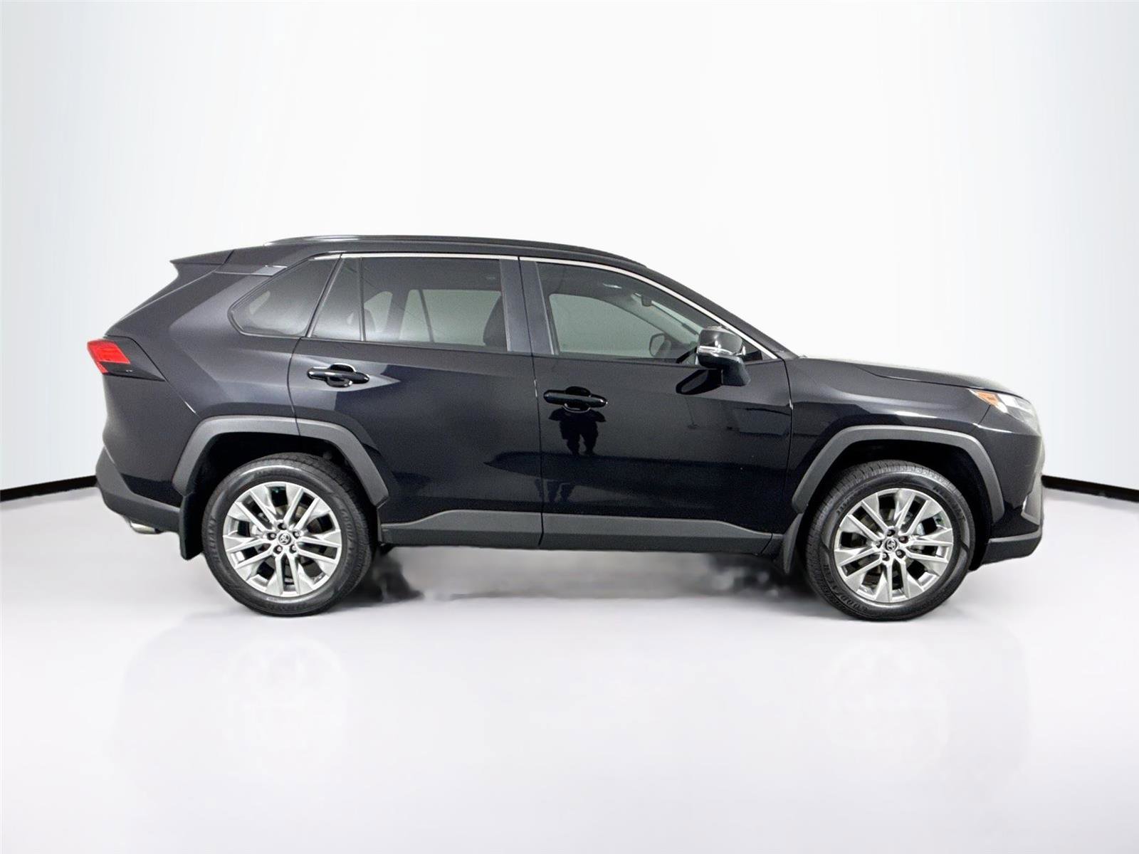 Certified 2025 Toyota RAV4 XLE Premium FWD image 10