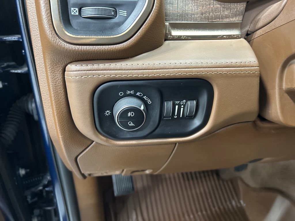Used 2024 RAM 3500 Limited w/ Towing Technology Group AWD/4WD image 11