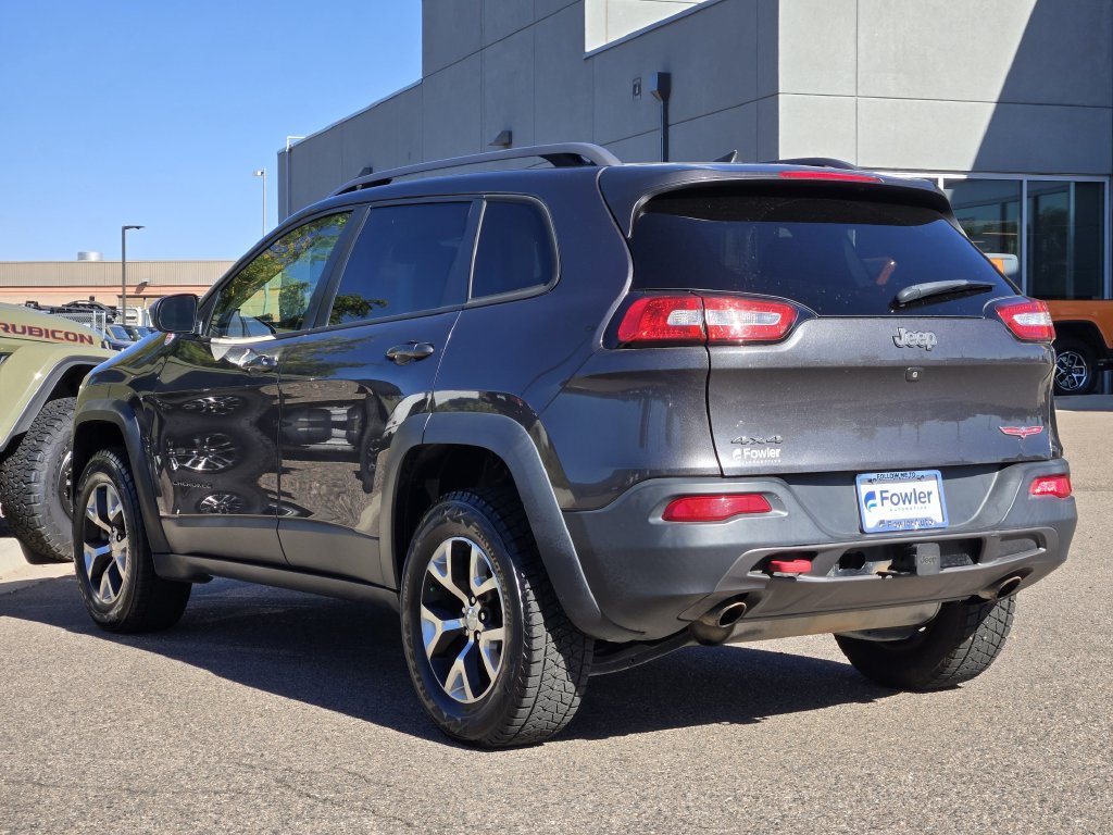 Used 2016 Jeep Cherokee Trailhawk AWD/4WD image 5