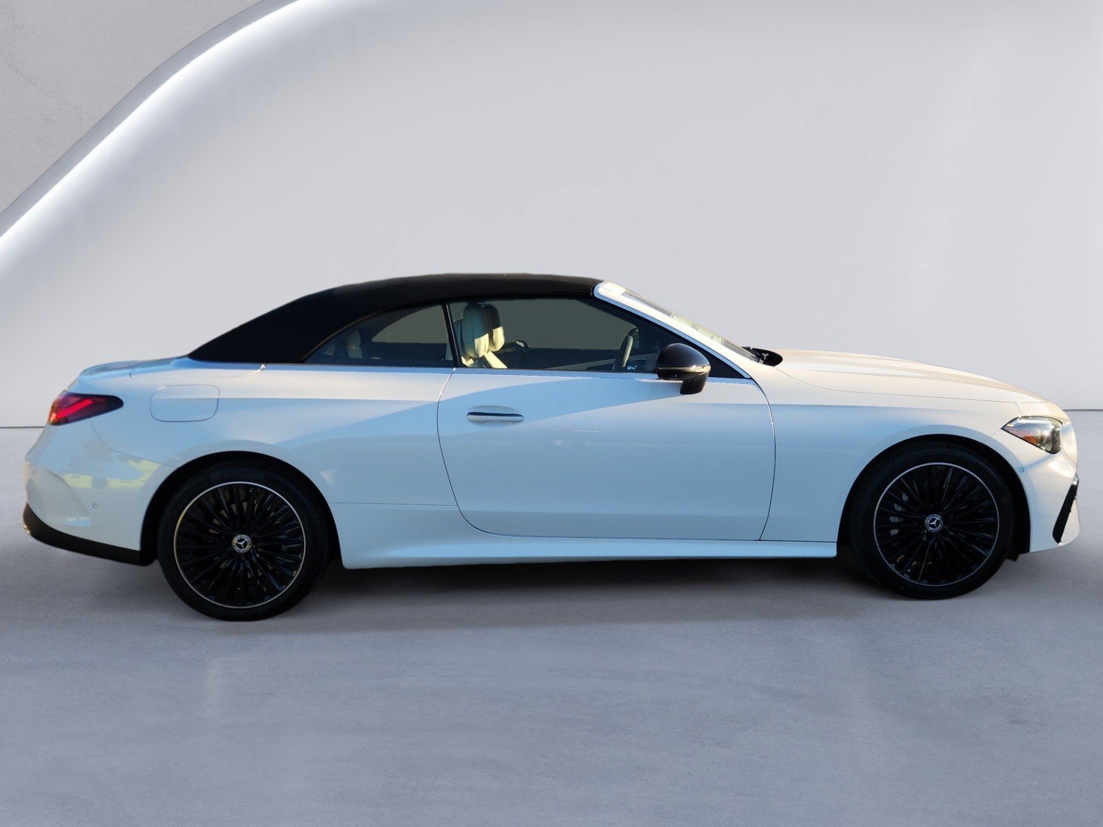 New 2027 Mercedes-Benz CLE 450 4MATIC Cabriolet image 3