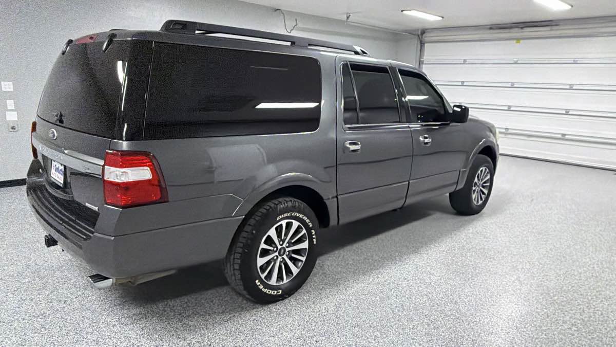 Used 2016 Ford Expedition EL XLT AWD/4WD image 3