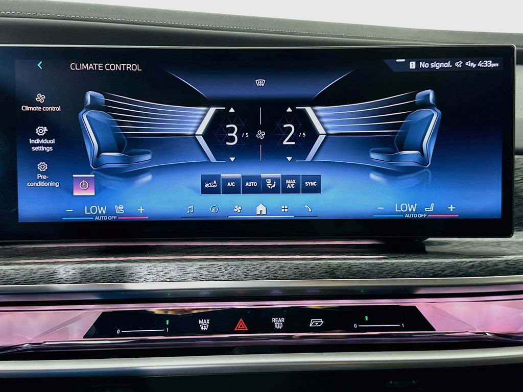 Certified 2024 BMW i7 xDrive60 w/ Executive Package AWD/4WD image 16