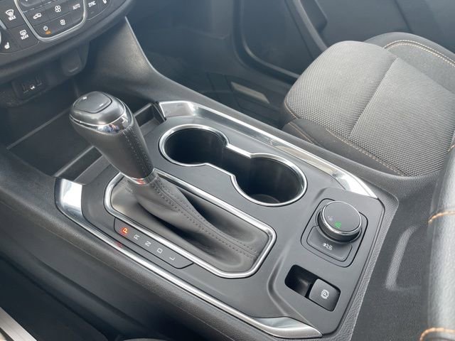 Used 2020 Chevrolet Traverse LT FWD image 28