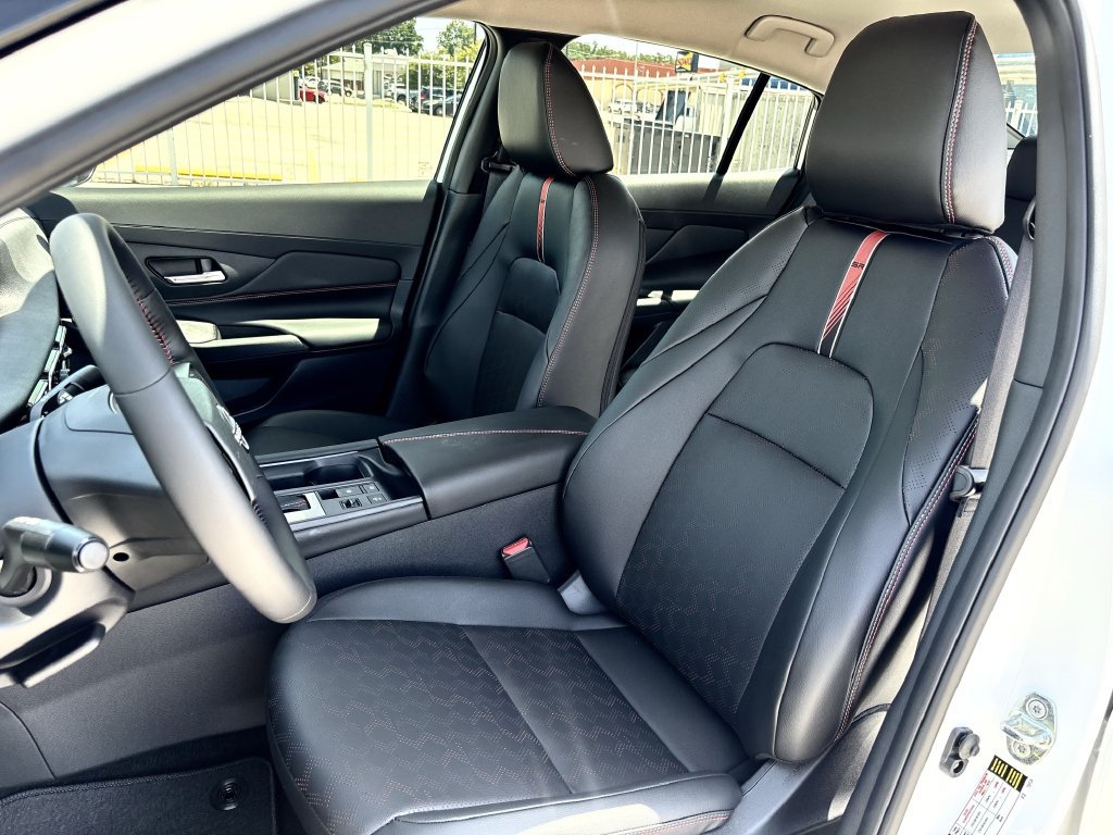 New 2027 Nissan Sentra SR FWD image 14