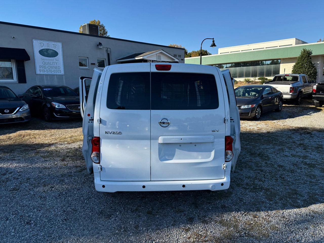Used 2020 Nissan NV200 SV w/ Sliding Glass Door Package image 31