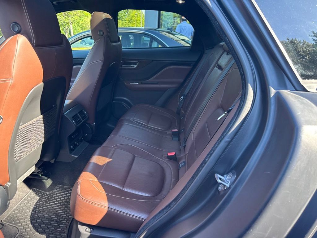 Used 2017 Jaguar F-PACE S AWD/4WD image 6