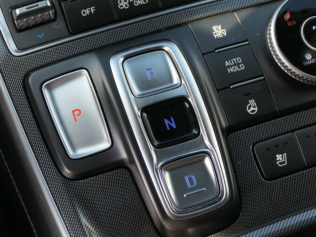 Used 2022 Hyundai Santa Fe Limited image 21