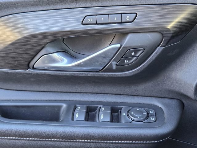 Certified 2022 GMC Terrain SLT w/ Infotainment Package II image 24