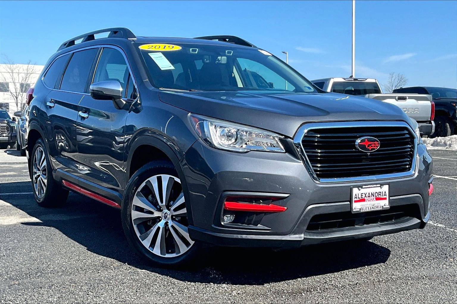 Used 2019 Subaru Ascent Touring image 2