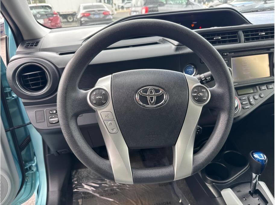 Used 2013 Toyota Prius C Three image 9