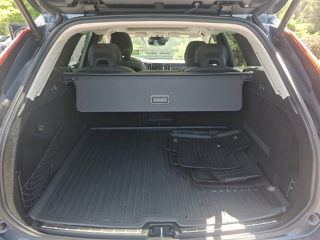 Used 2020 Volvo XC60 T6 Inscription w/ Protection Package Premier AWD/4WD image 28