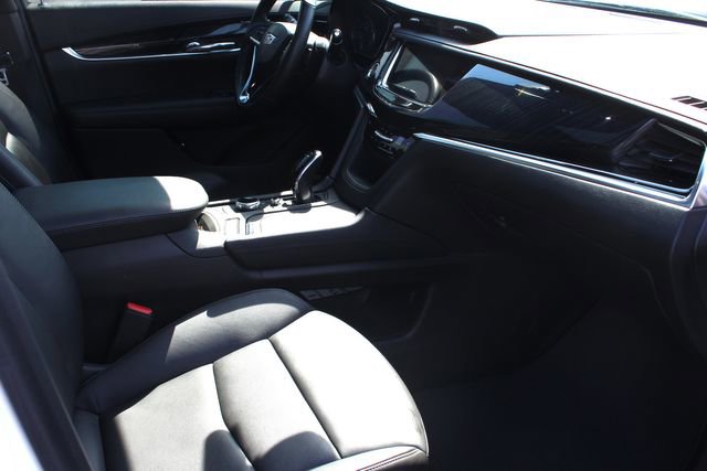 Used 2021 Cadillac XT6 Premium Luxury image 15