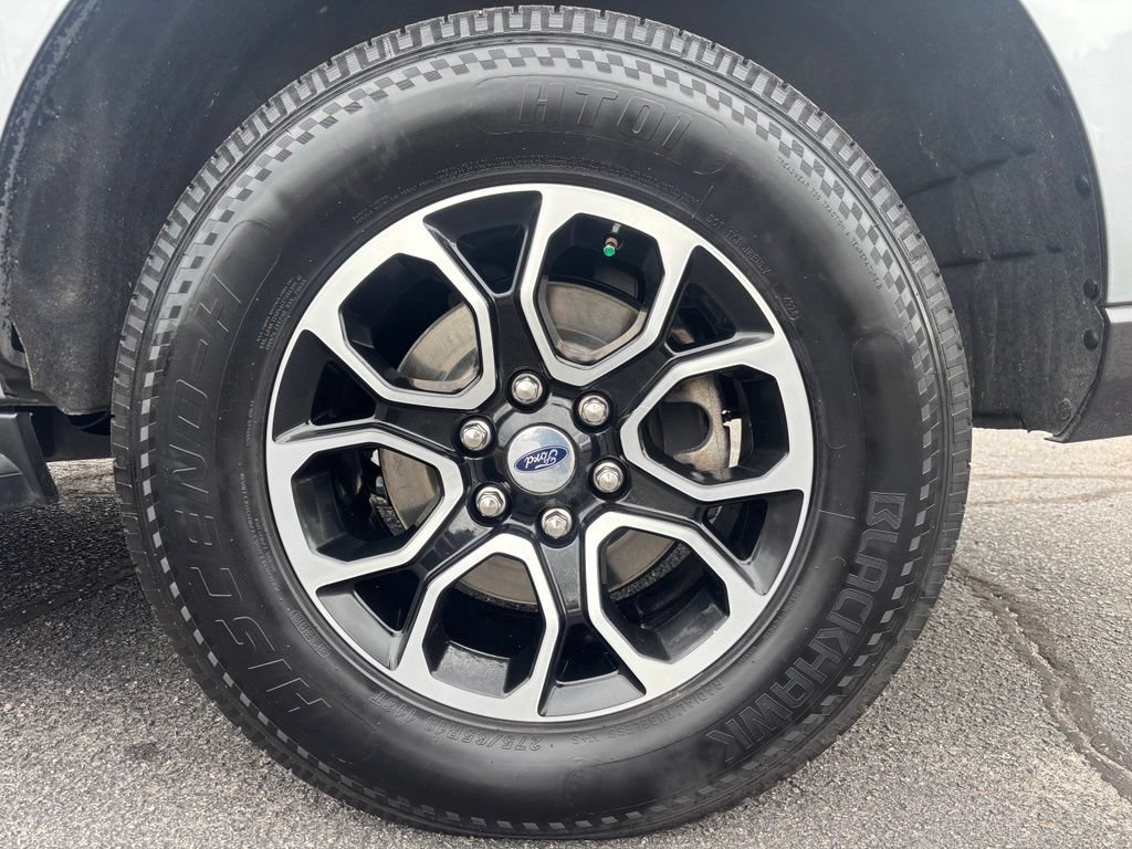 Used 2024 Ford Expedition XLT AWD/4WD image 14