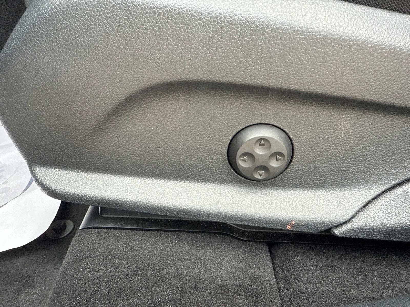 Used 2022 Mercedes-Benz GLC 300 image 22