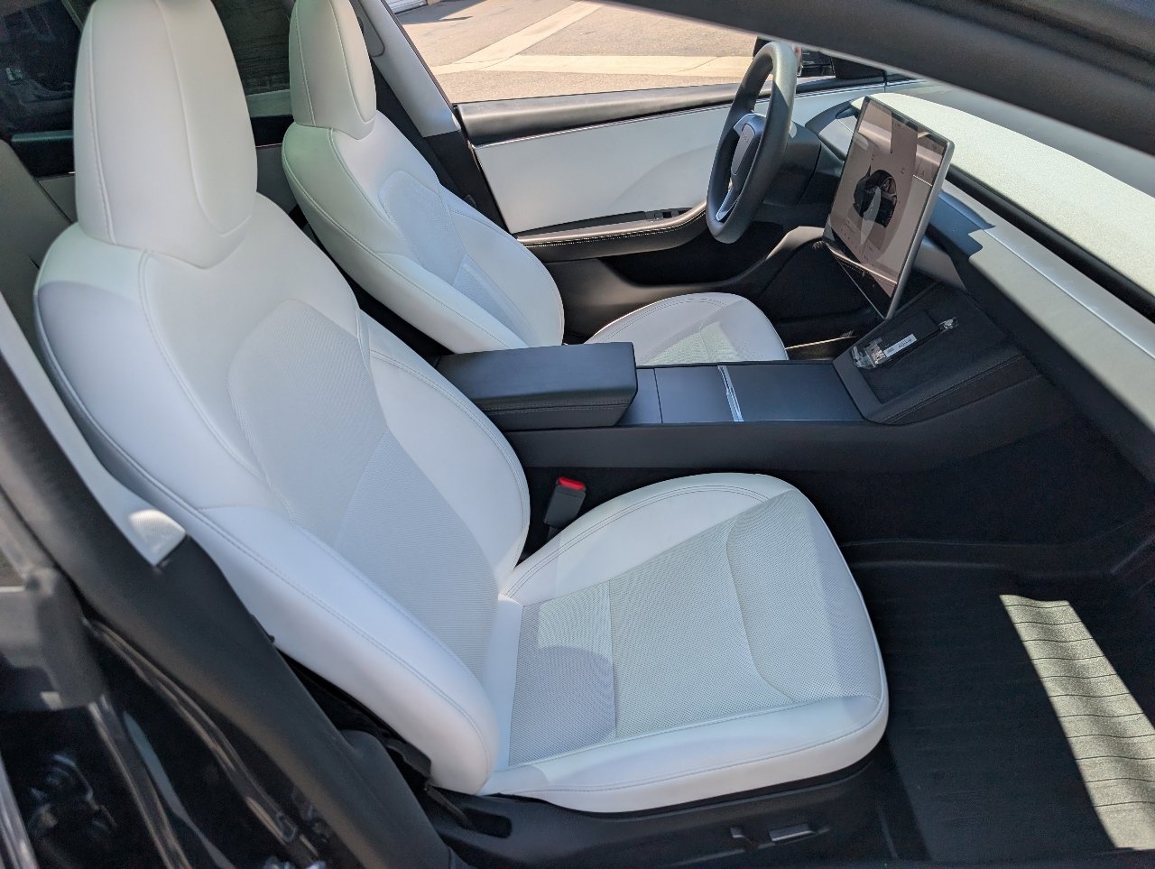 Used 2025 Tesla Model 3 Long Range RWD image 8