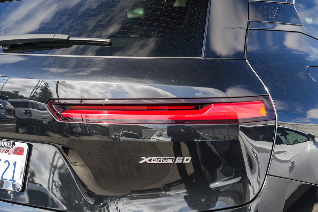 Used 2024 BMW iX xDrive50 image 9