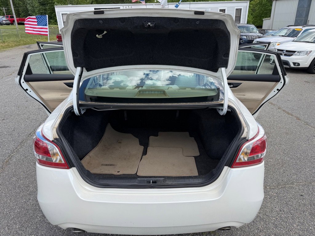 Used 2013 Nissan Altima 2.5 SV FWD image 26