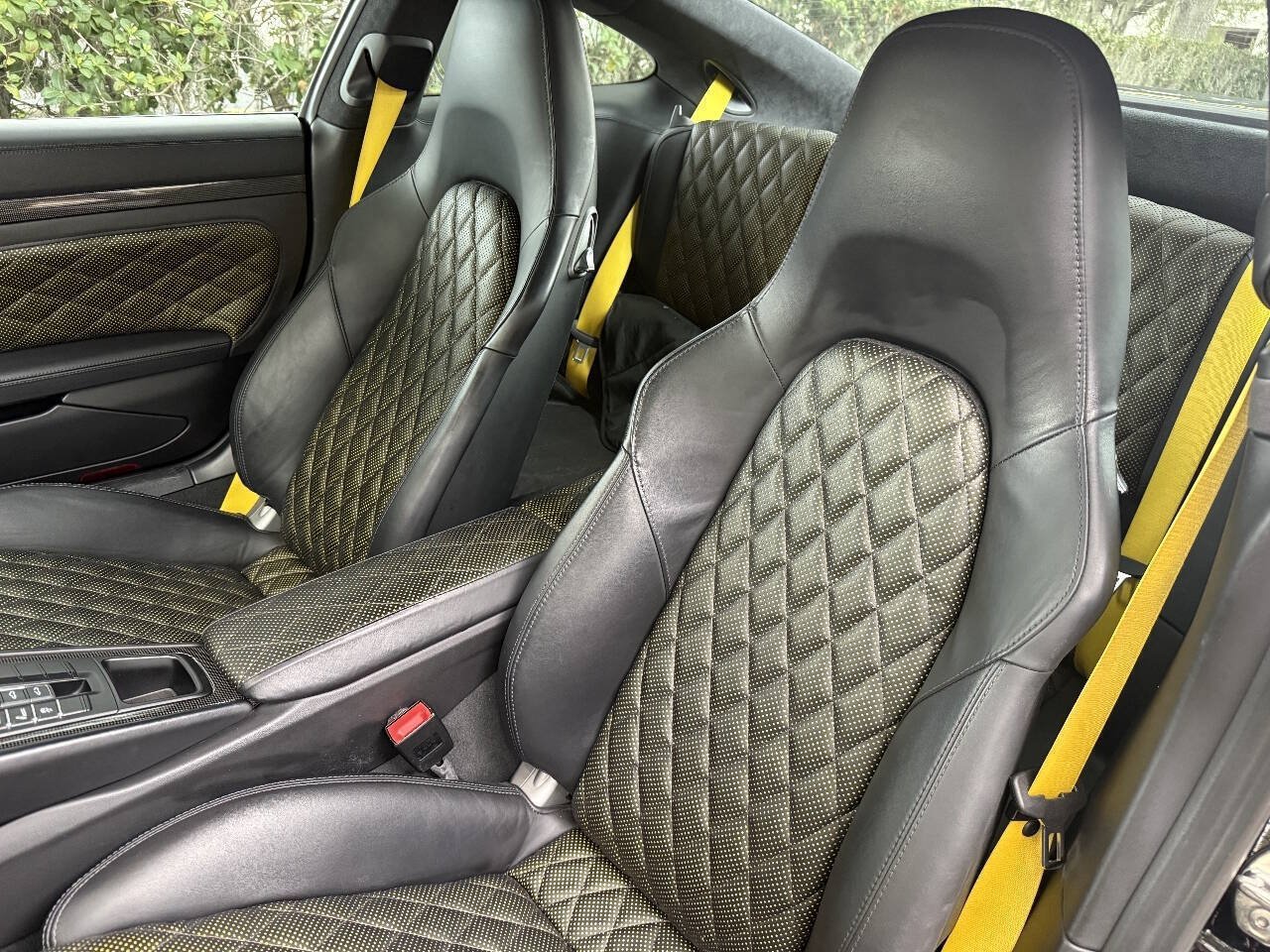 Used 2015 Porsche 911 Turbo S w/ High-end Infotainment Package AWD/4WD image 23