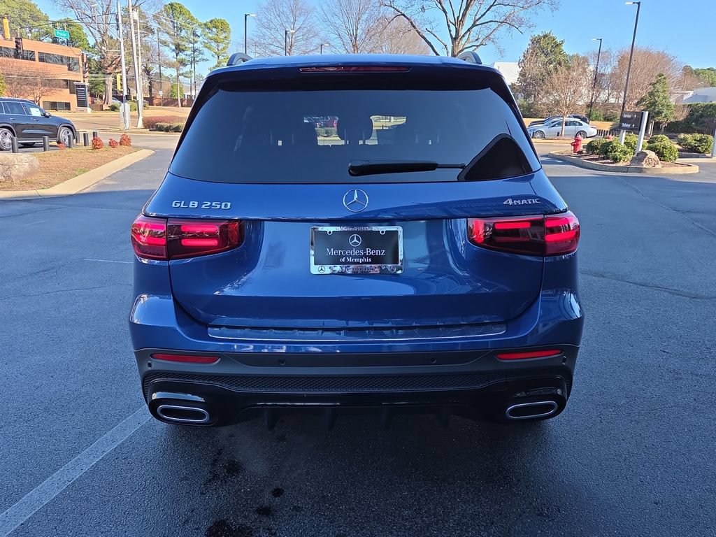 Certified 2026 Mercedes-Benz GLB 250 4MATIC image 4