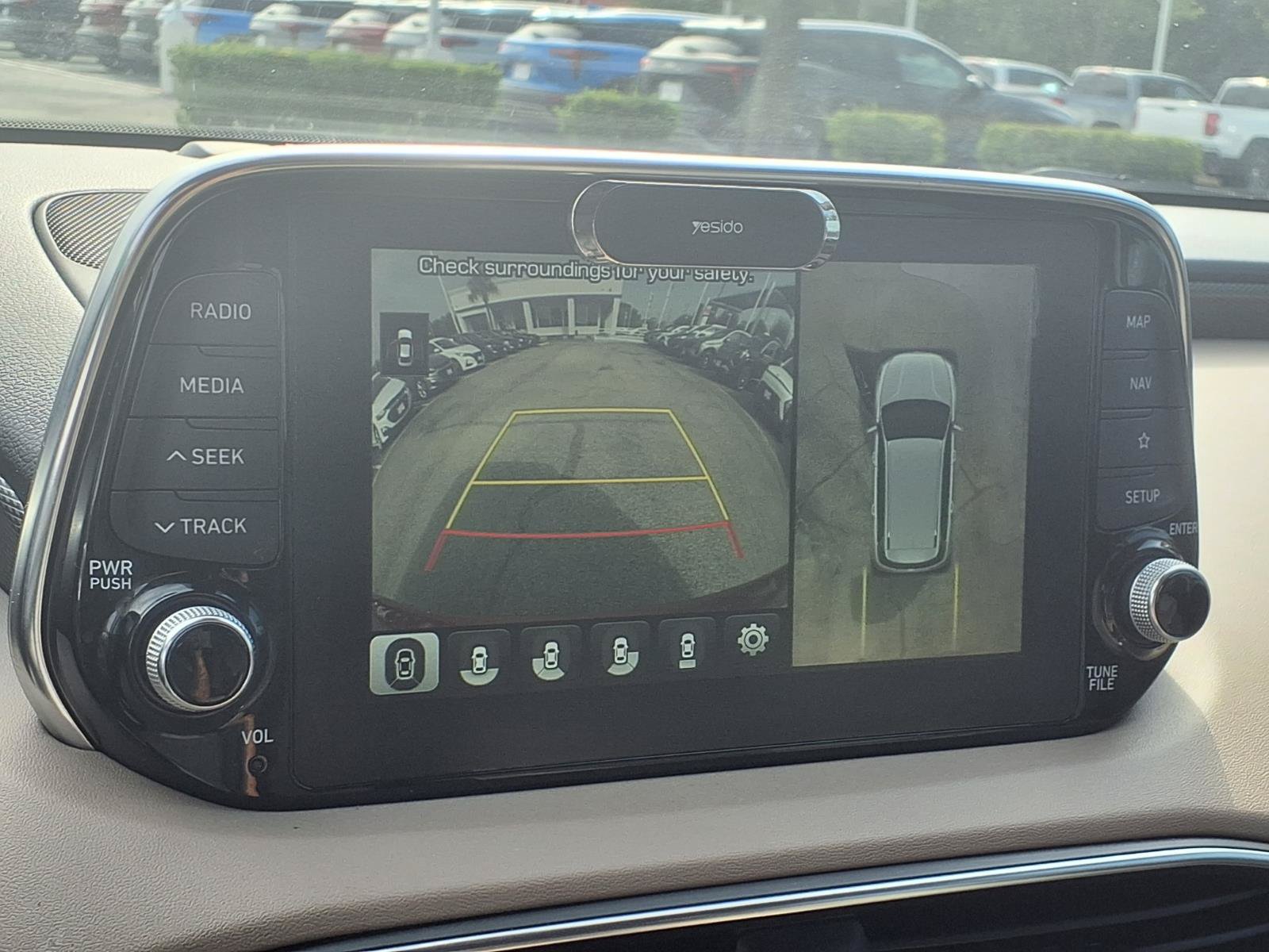 Used 2020 Hyundai Santa Fe Limited w/ Cargo Package FWD image 4