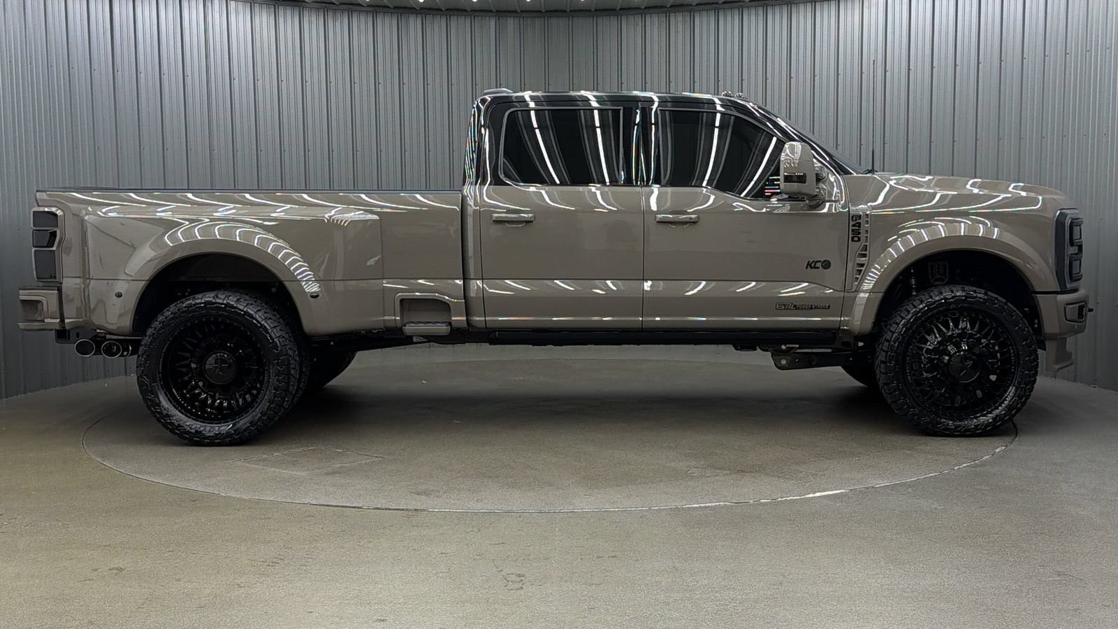 Used 2026 Ford F450 Platinum w/ Platinum Plus Package AWD/4WD image 6