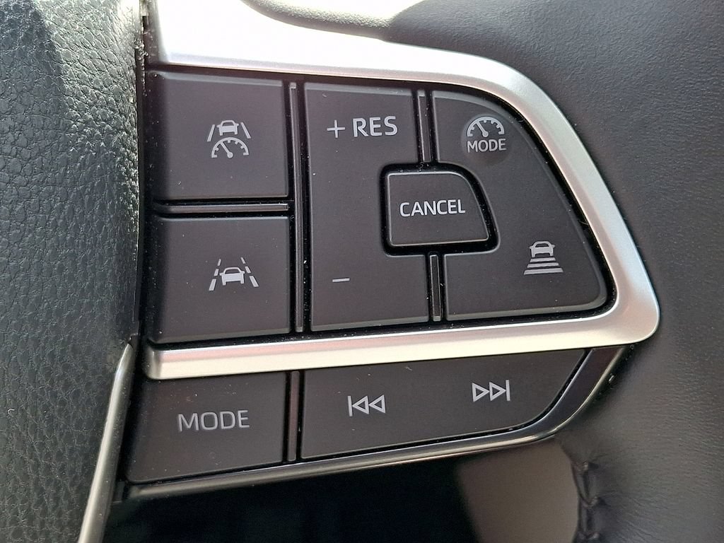 Used 2025 Toyota Grand Highlander FWD image 25