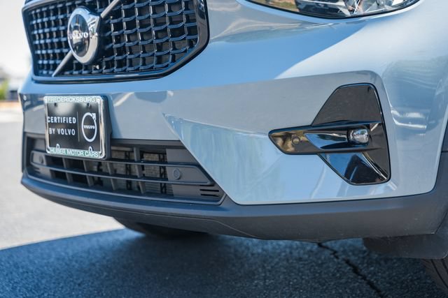 Certified 2023 Volvo XC40 B5 Plus w/ Climate Package AWD/4WD image 12