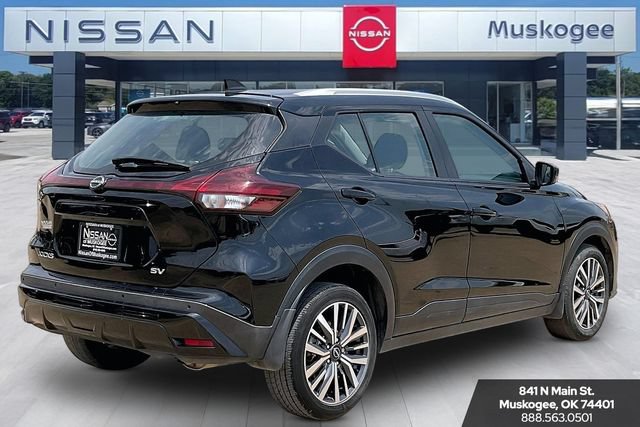 Used 2024 Nissan Kicks SV FWD image 5