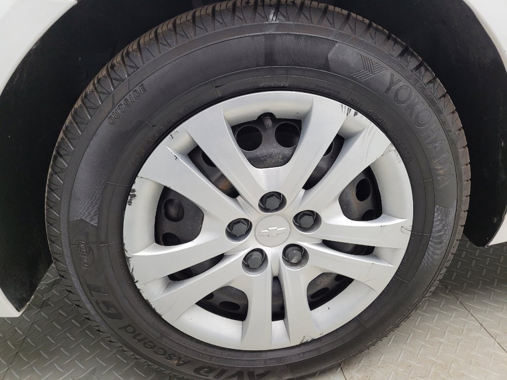 Used 2019 Chevrolet Sonic LT FWD image 31