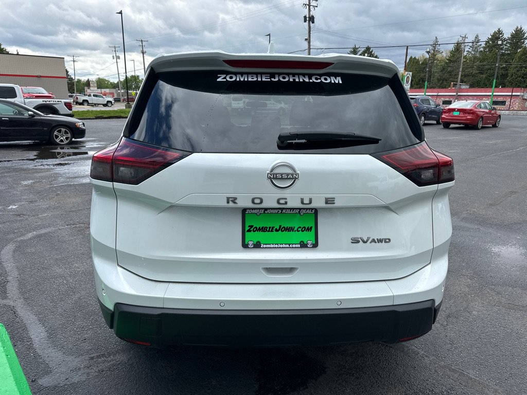 Used 2024 Nissan Rogue SV AWD/4WD image 6