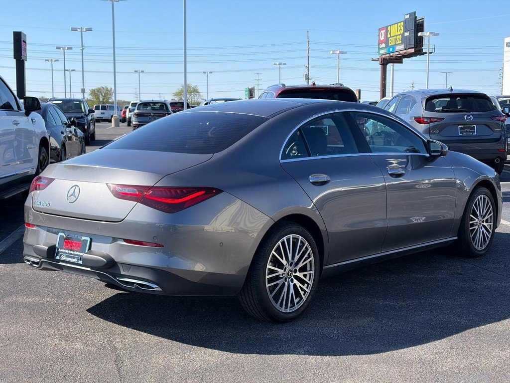 Used 2025 Mercedes-Benz CLA 250 image 4