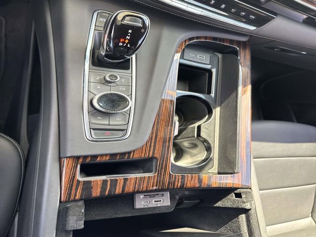 Used 2023 Cadillac Escalade ESV Luxury RWD image 23