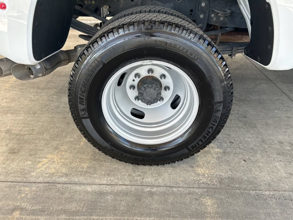 Used 2025 Ford F350 XLT w/ FX4 Off-Road Package AWD/4WD image 23