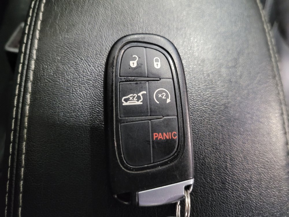 Used 2019 Jeep Cherokee Limited AWD/4WD image 32