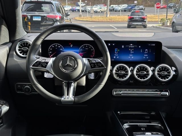 Used 2025 Mercedes-Benz GLA 250 4MATIC image 21