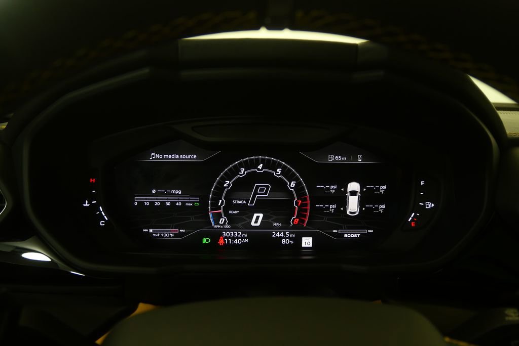 Used 2022 Lamborghini Urus AWD/4WD image 26