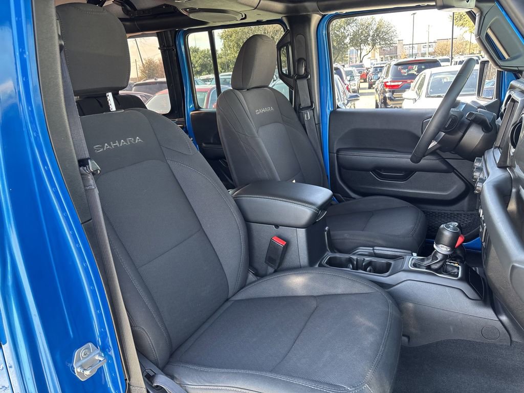 Used 2023 Jeep Wrangler Sahara image 25