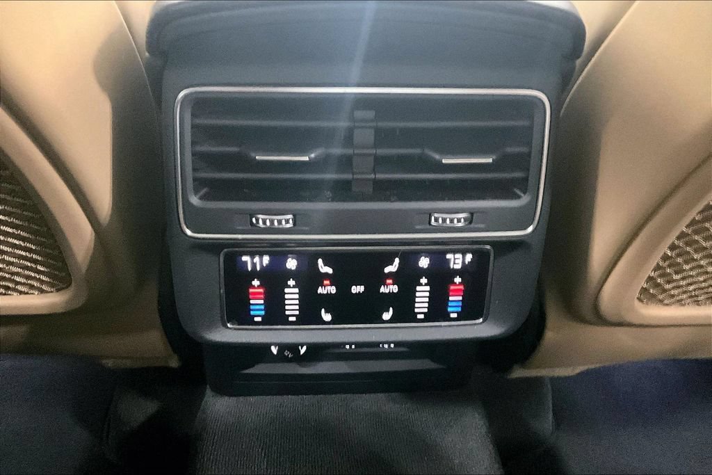 Used 2019 Audi Q8 Prestige AWD/4WD image 25