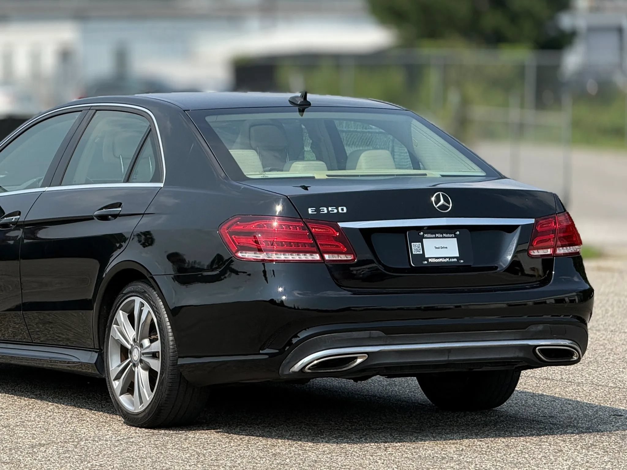 Used 2014 Mercedes-Benz E 350 Sedan image 17