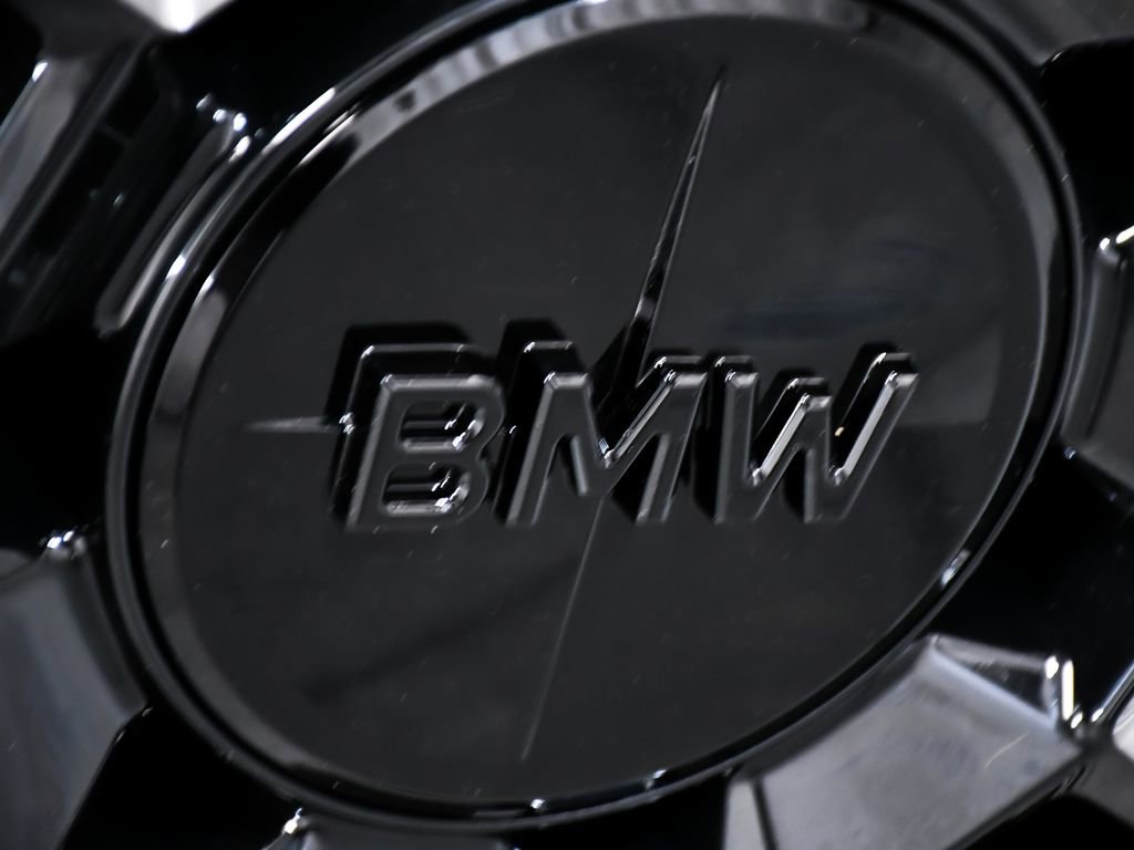Used 2023 BMW XM AWD/4WD image 94