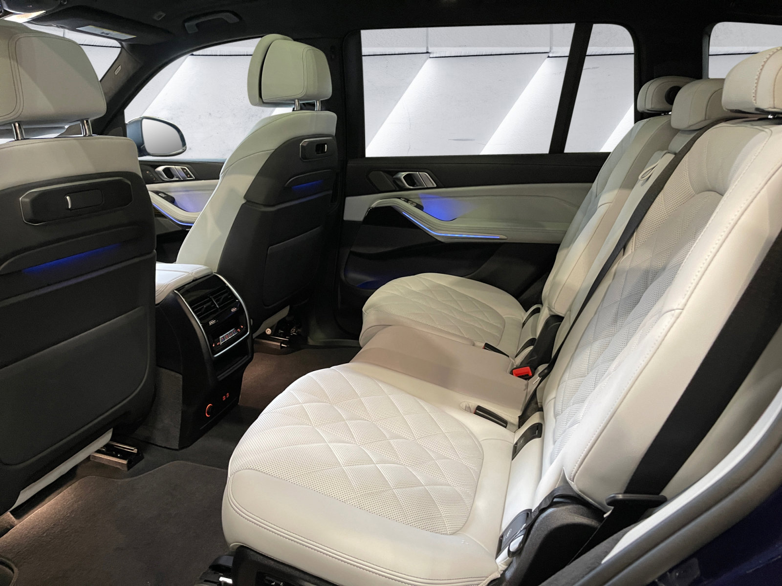 Used 2025 BMW X7 xDrive40i image 14