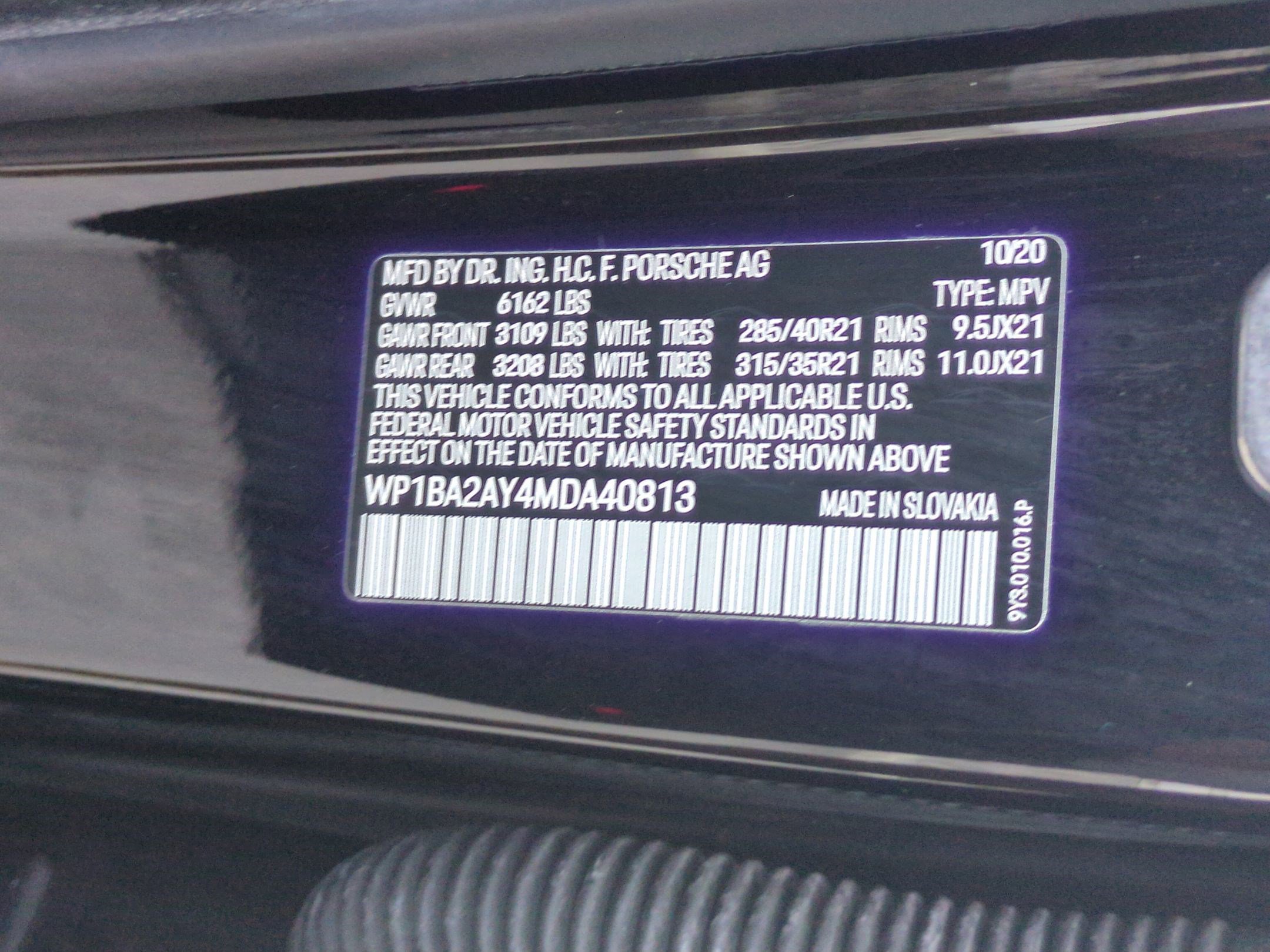 Used 2021 Porsche Cayenne Coupe image 34