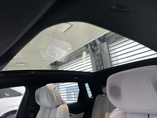 Certified 2024 Cadillac Lyriq Luxury image 34