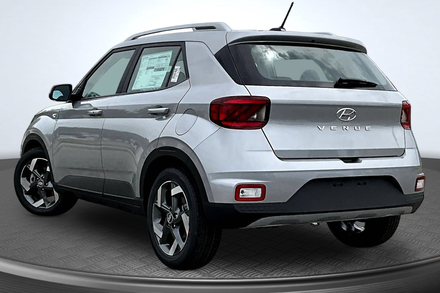 New 2026 Hyundai Venue SEL FWD image 4