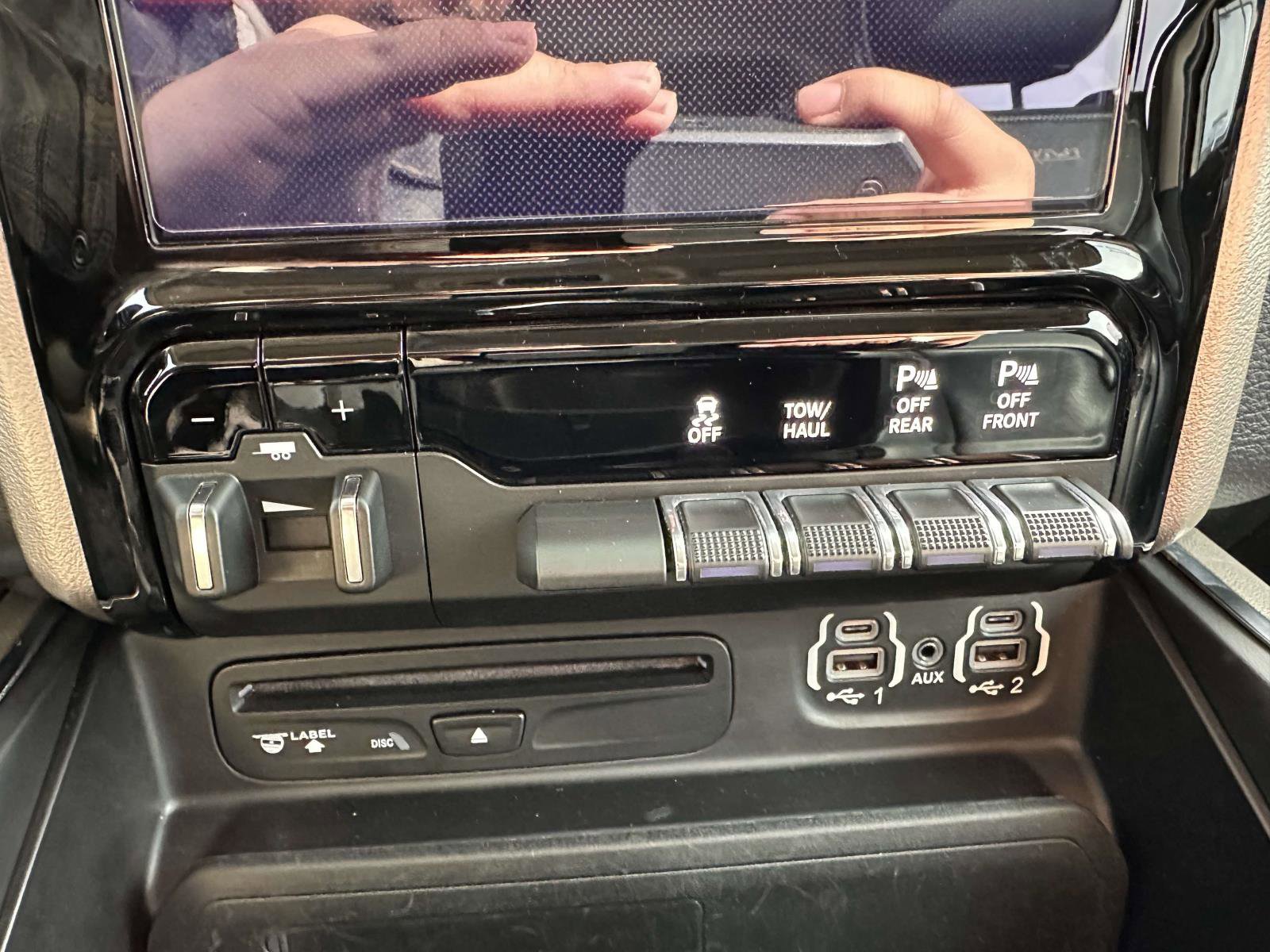 Used 2019 RAM 1500 Laramie image 27