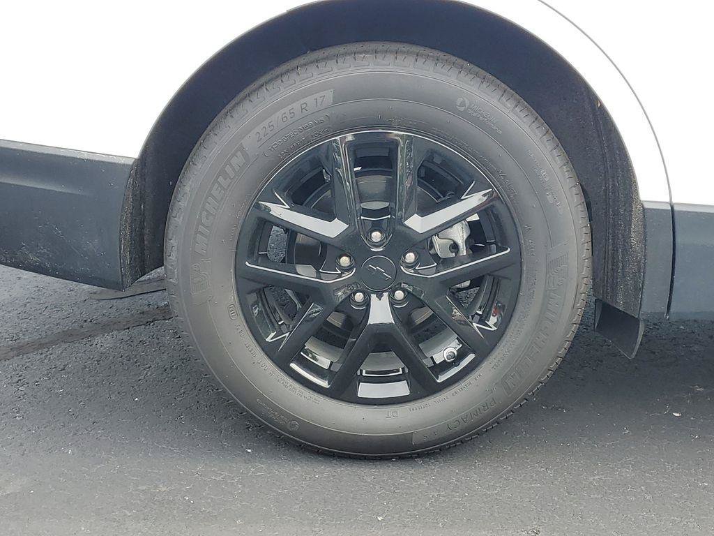 Used 2024 Chevrolet Equinox LT w/ LPO, Floor Liner Package FWD image 32