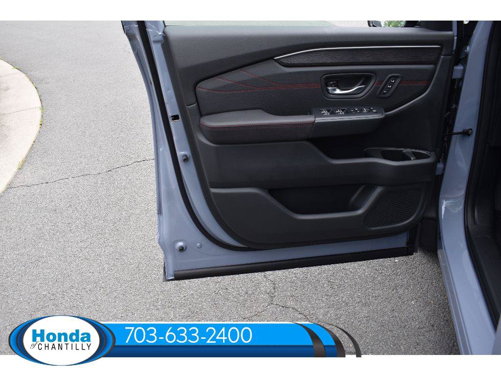 New 2026 Honda Pilot Black Edition image 26