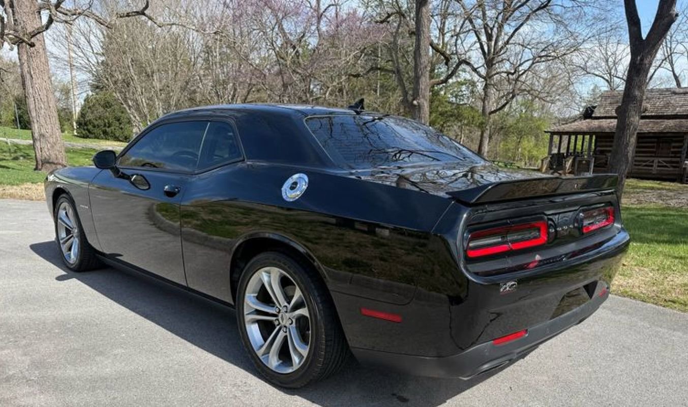 Used 2022 Dodge Challenger R/T image 9